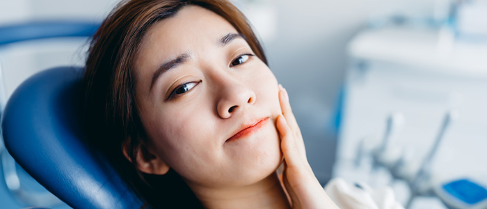 lady in pain from tooth